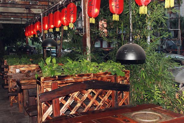 揭秘:三亚本地人一般去哪儿吃海鲜?