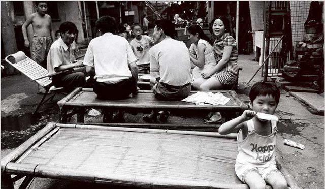 30年前中国夏天的老照片,看到第一张我就哭了