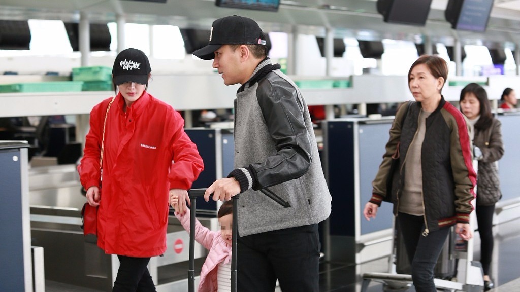 杨幂刘恺威离婚 往昔恩爱盘点：1家3口同框成绝影