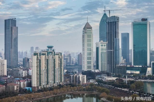 武汉楼市太尴尬!缴纳个税不足24个月不能买房