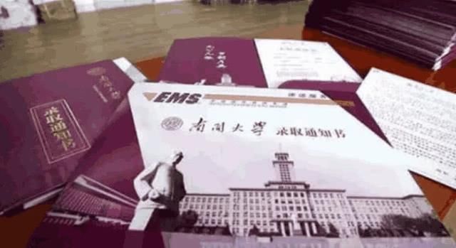 平时600多高考才400分?高中生复读后才向老师