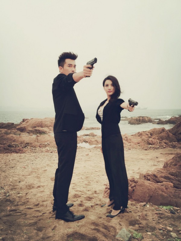 黄薇薇"无论是服装造型还是心计手段都异于常人,她外表美丽极具个人