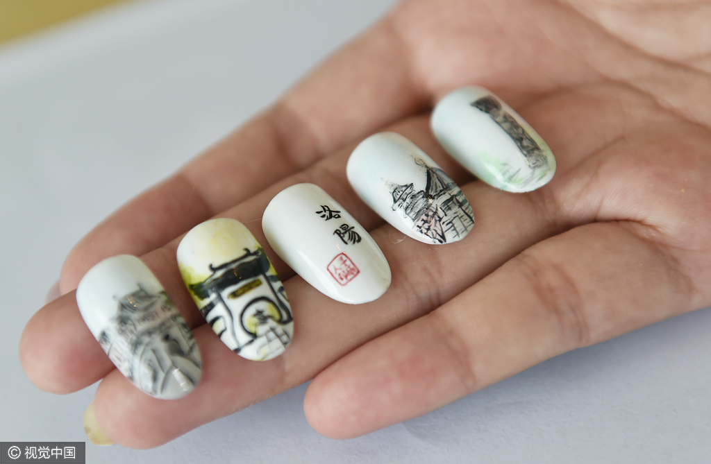 由此而完成一幅特定的“风景”。