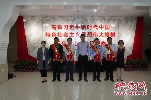 周口交警王凯伟荣膺河南五四青年奖章殊荣