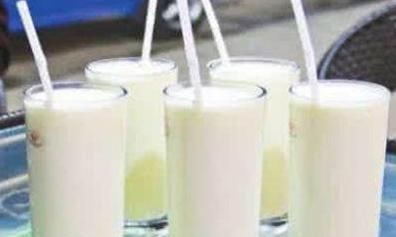 八个月的婴儿突然身亡,为什么妈妈痛打自己耳