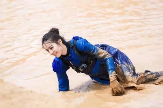 心酸!热巴在跑男受了多大的委屈,孙俪鼓励她的