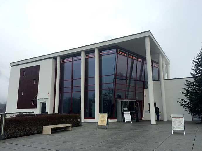 为何泡温泉要去德国而不是日本,因为混浴大不