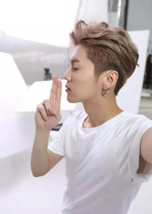 鹿晗多次成功预测世界杯比赛结果 这可不是一