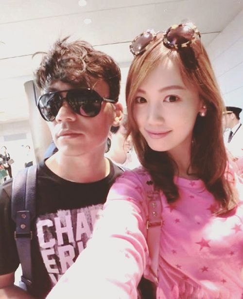 与王宝强离婚案二审开庭马蓉现身法院 信心满