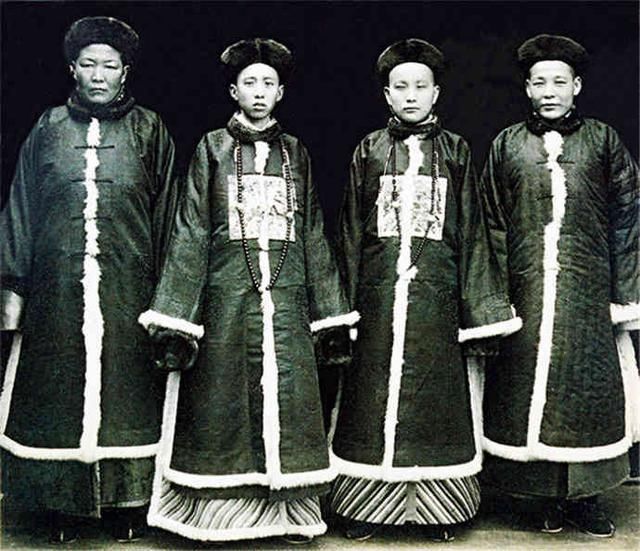 走进紫禁城:故宫秘藏老照片