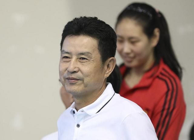 中国女排黄金一代现状:冯坤嫁泰国老公今发福
