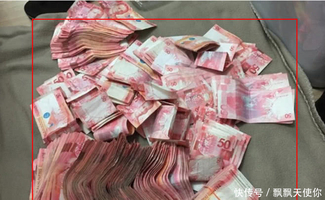 女子突发奇想每天存50元,5个月后砸开罐子,被