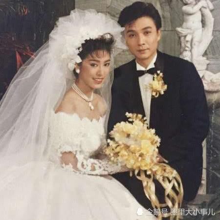 68岁刘松仁近照,空姐妻子太漂亮,被刘松仁