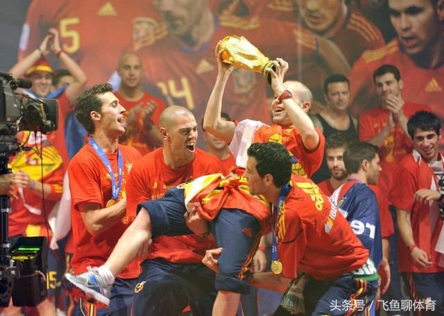 又一名世界杯冠军掉出大名单,告别既是告别,球