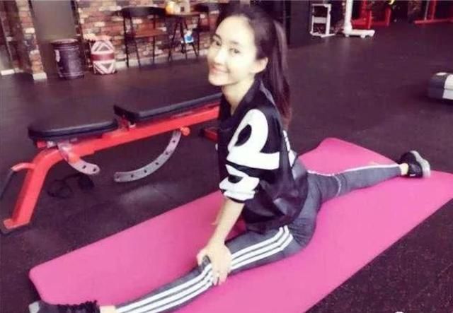 一字马厉害的明星?蒋欣优雅沈梦辰老司机,最服