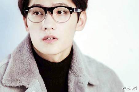 杨幂吴亦凡领衔明星教你戴着眼镜,向着阳光前