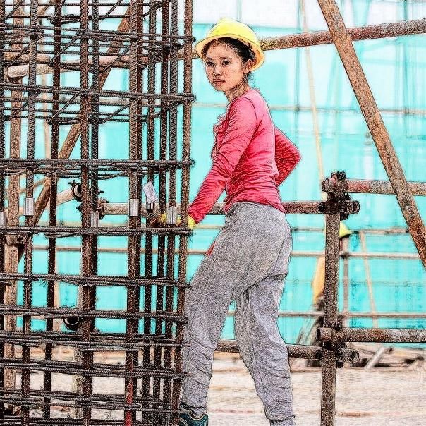 大工喜欢上小工,油工和瓦工翻脸,有她没我