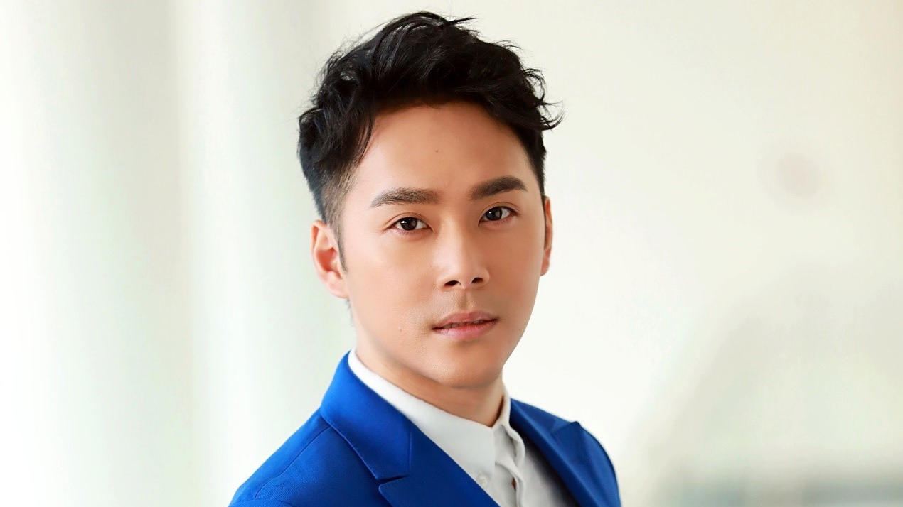 职场逆袭青年励志 陈竞:正青春做自己 职场逆袭青年励志 陈竞:正青春做自己