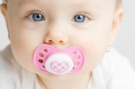 你会给宝宝用安抚奶嘴吗?用到多大合适呢?