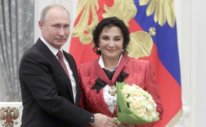 当地时间2018年11月27日，俄罗斯莫斯科，俄罗斯总统普京在克里姆林宫出席颁奖仪式，为各界杰出人士颁发国家奖。