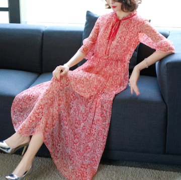 腿粗的女人别穿紧身裤,精致洋气的过膝长裙,时