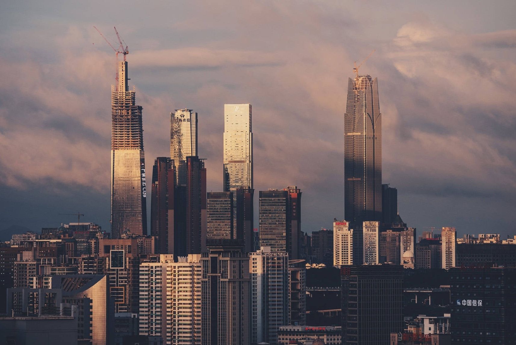 南宁的东盟商务区与五象新区你更看好哪一个