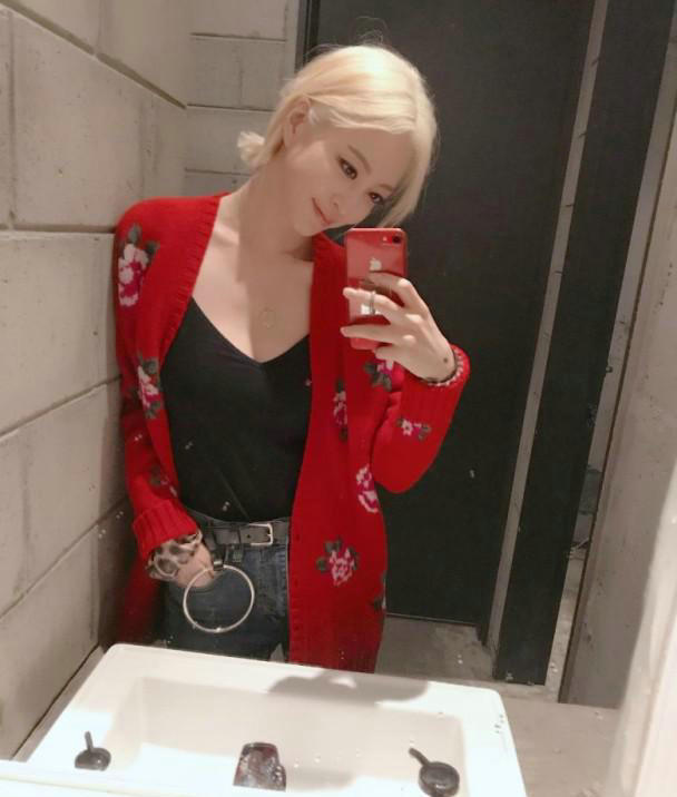 韩艺瑟脂肪瘤手术后出医疗事故:陷入无限崩溃