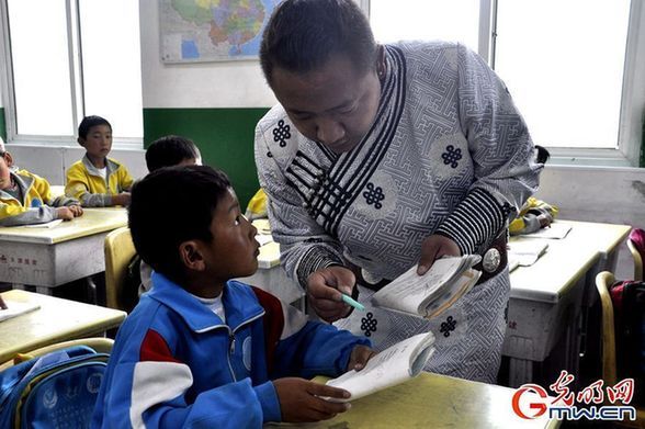 暖新闻丨90后骨髓捐献者扎西东智:做力所能及的事,让他人生命继续绽放(图片故事) 暖新闻丨90后骨髓捐献者扎西东智:做力所能及的事,让他人生命继续绽放(图片故事)