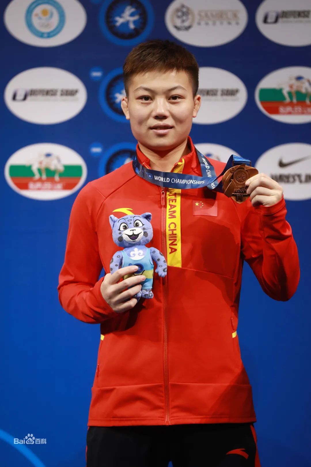 祝贺!庞倩玉摔跤女子自由式53公斤级摘银