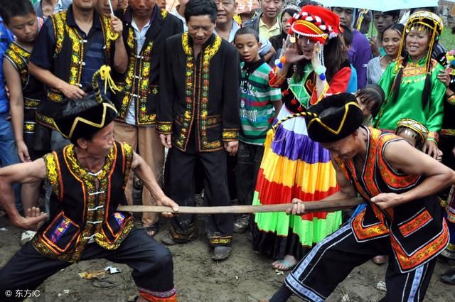 2个超级有趣的冷知识!为什么被人挠脚心会痒?