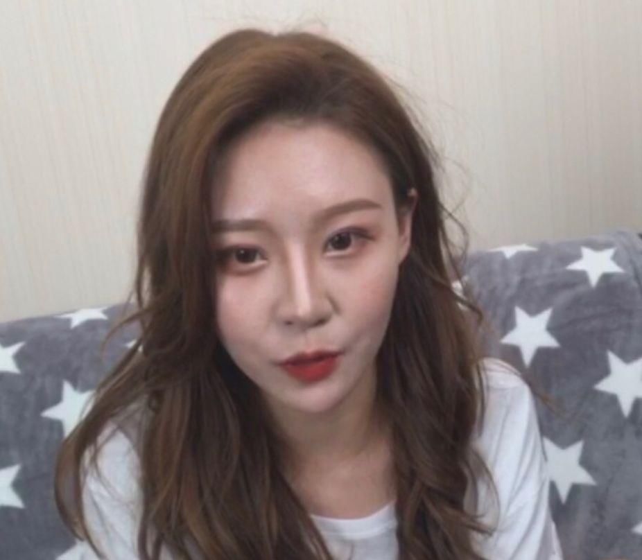 快手最火网红靠几颗暴牙秒杀了当年的凤姐!