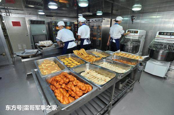 中国航母上的伙食比得上美国么?连美军都要竖起大拇指