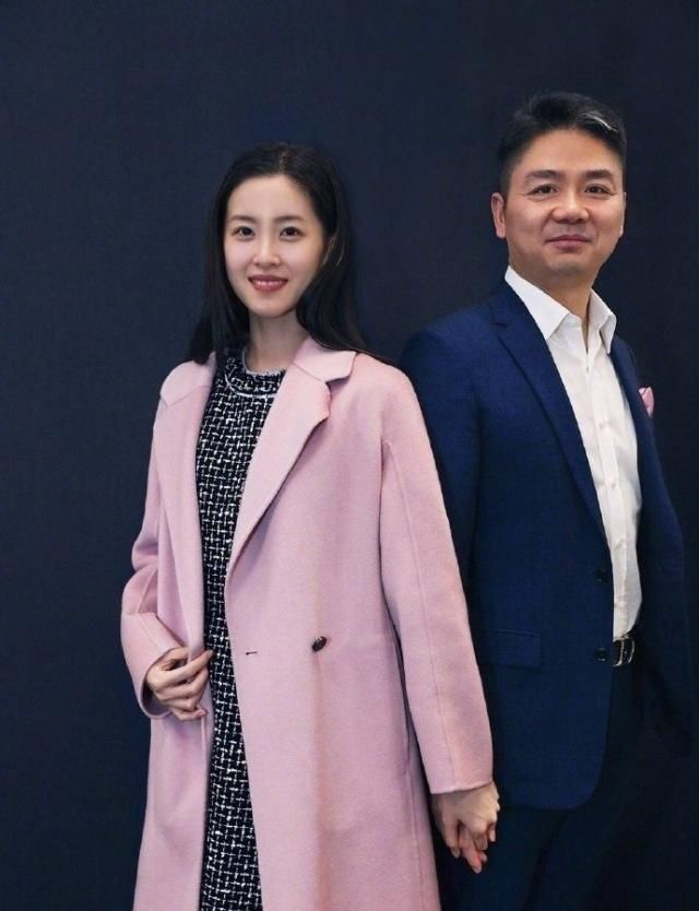 年龄大了粉色不适合你,我:exm?