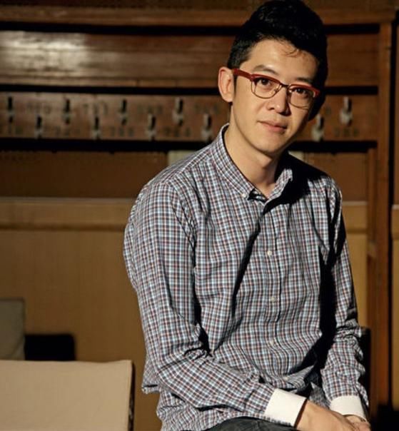 捧红邓超孙红雷,包容出轨三次的老婆,其貌