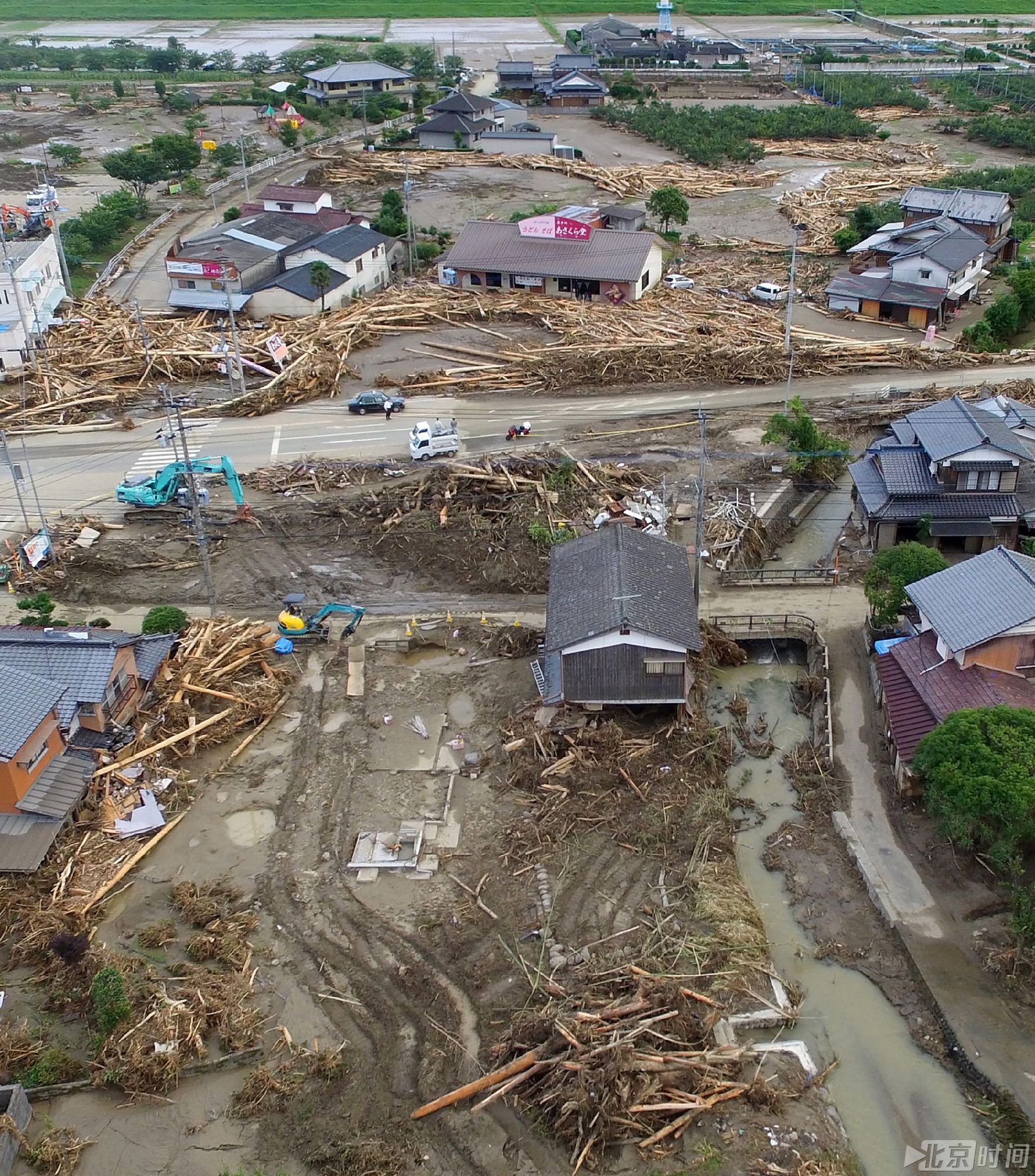 日本九州暴雨灾害死亡人数上升至25人 铁路桥被冲毁