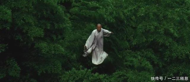 过去,当初捧红成龙,收甄子丹做徒孙的袁家班如