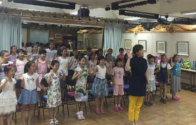 北京电视台七色光艺术团备战中山音乐堂演出彩