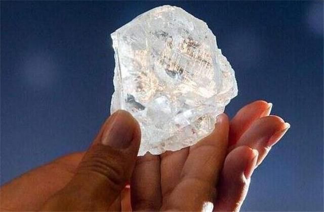 这个物质的硬度是钻石的40倍