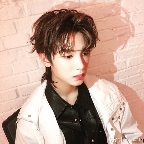 nine percent宿舍拖鞋曝光被嫌太丑,范丞丞半夜