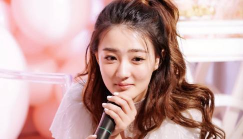 徐璐图片 t01d0dfaabb7df56969.jpg?size=486x277