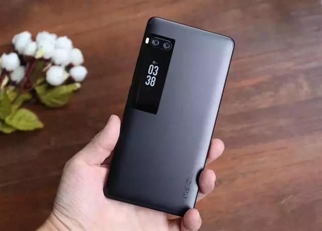 双面屏!努比亚新机带来全面屏新思路,网友:我想