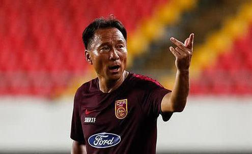 又祭出大招,里皮接班人浮出水面,他掌权国足实