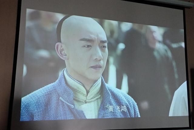 2017家用投影仪哪个好?此款千元微投 性价比