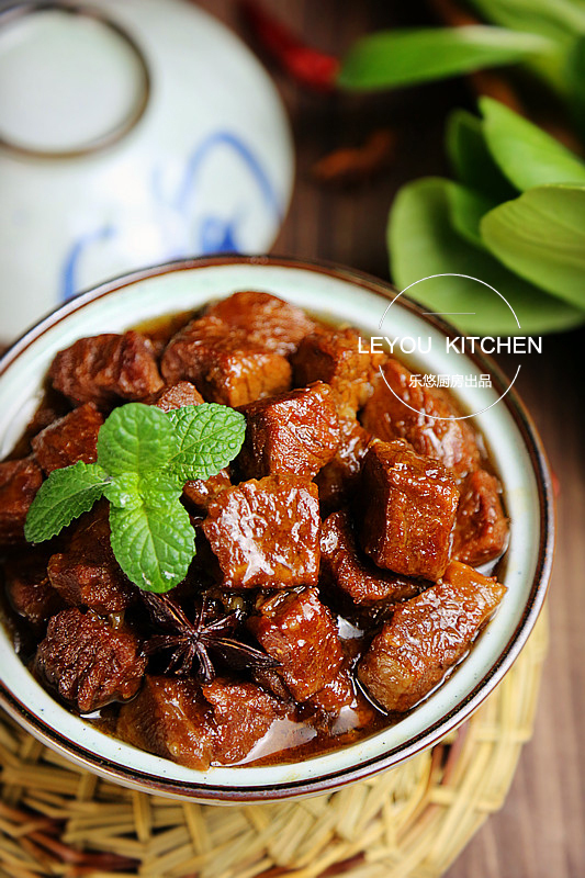 红烧牛肉多加一味料,去腥,解油腻,牛肉还熟得快