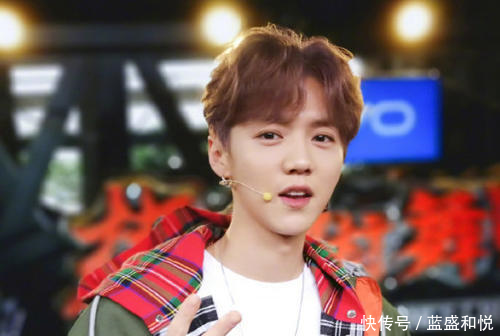 黄子韬不能缺眼妆,鹿晗不能缺刘海,而张艺兴就