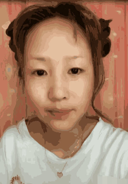 女孩直播卸妆把鼻子戳穿, 当她卸完妆后的样