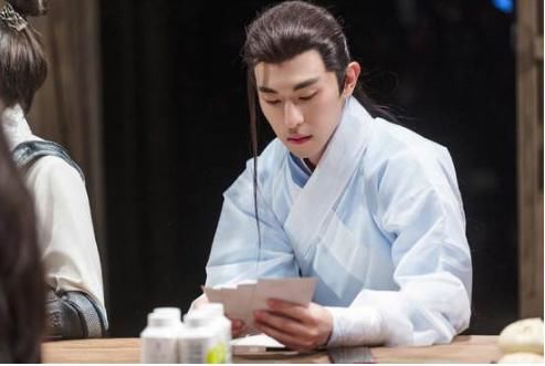 《我是大侦探》电视首播!何炅邓论脑洞大开解