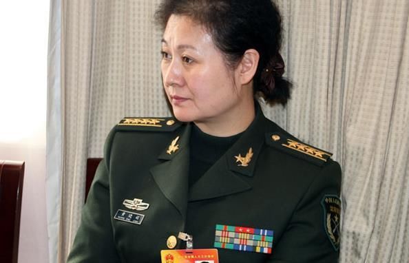 由沈阳军区政治部副主任宣布正式任命为沈阳军区政治部文工团团长