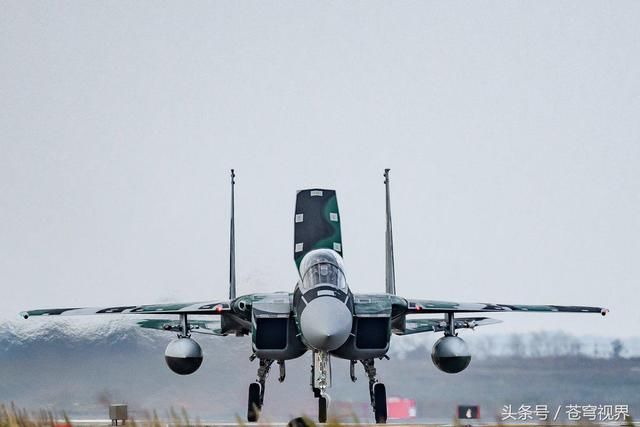 卡塔尔62亿美元购买36架F15战机 新机翼为美