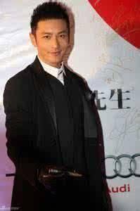 为什么黄晓明在演艺圈的地位那么高?你知道他